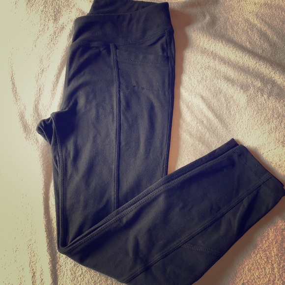 Athleta Metro Capri leggings - Picture 2 of 4